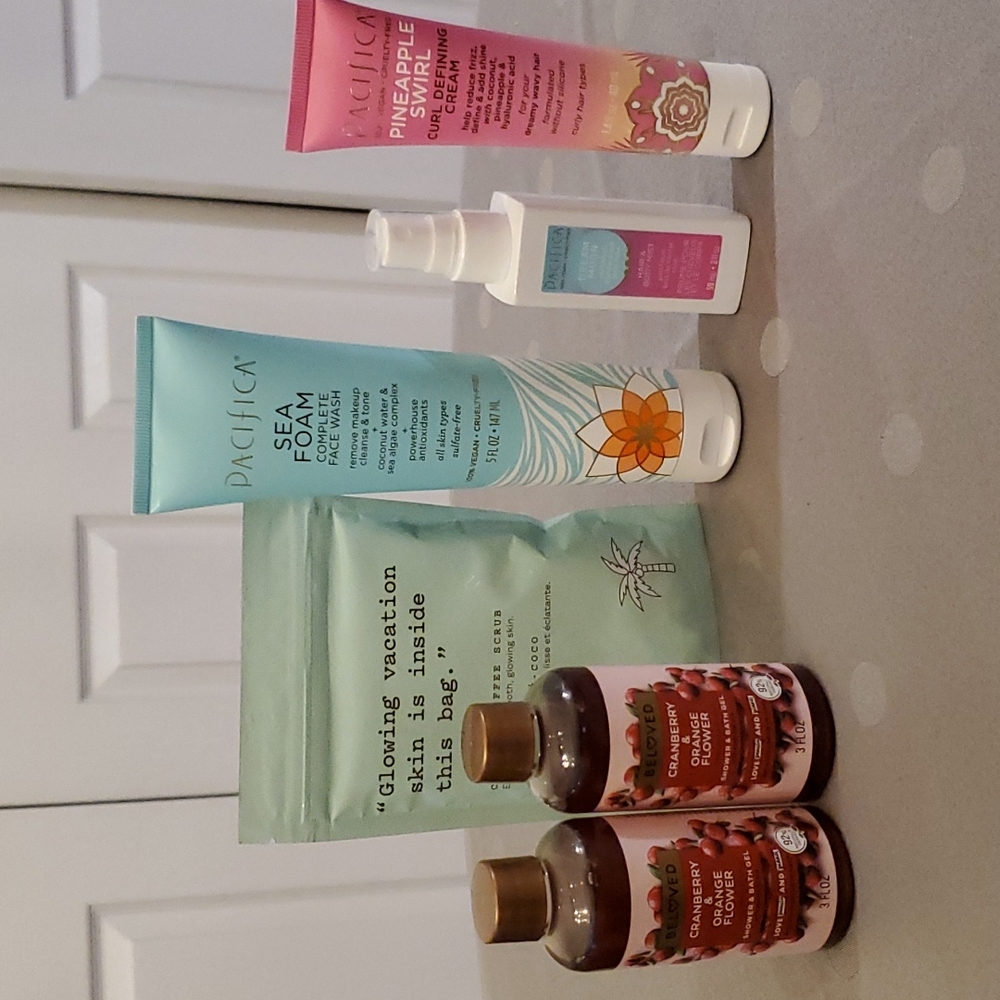 Pacifica & Frank body Bath & Body Set